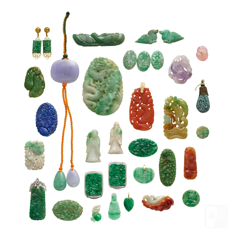 二十世紀 各式玉石塑料金質墜飾一組 | A GROUP OF JADE, GEMSTONE, RESIN AND GOLD PENDANTS AND ORNAMENTS